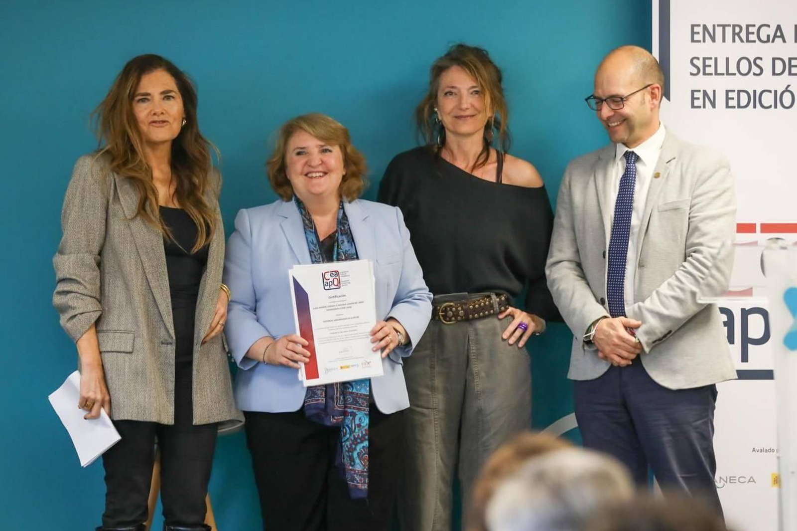 Foto promocional de la actividad de la UHU