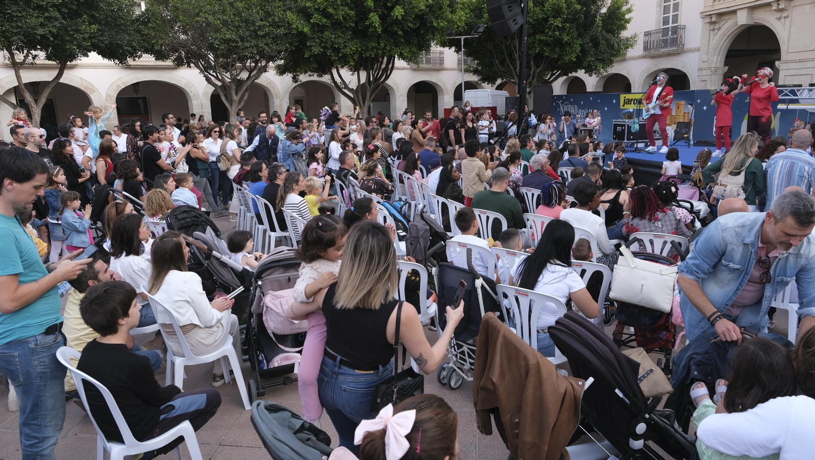 Imágenes de la Noche en Blanco, en Almería