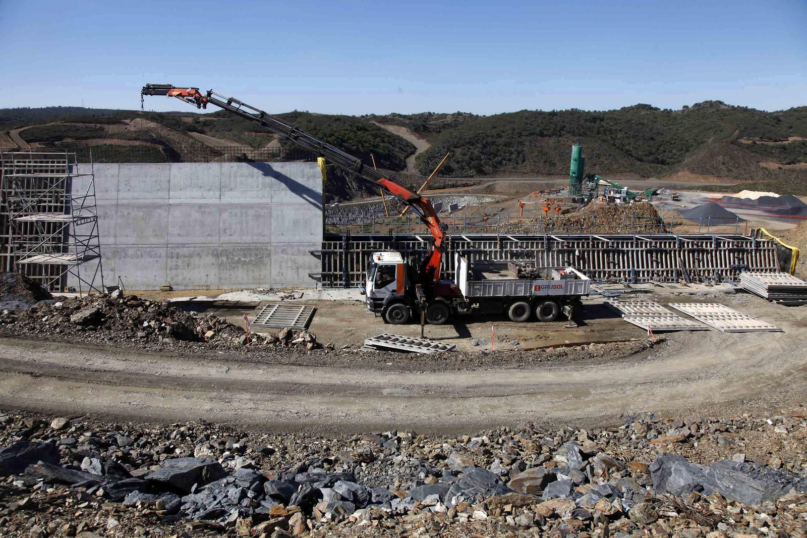 Trabajos en la presa de Alcolea en octubre de 2015