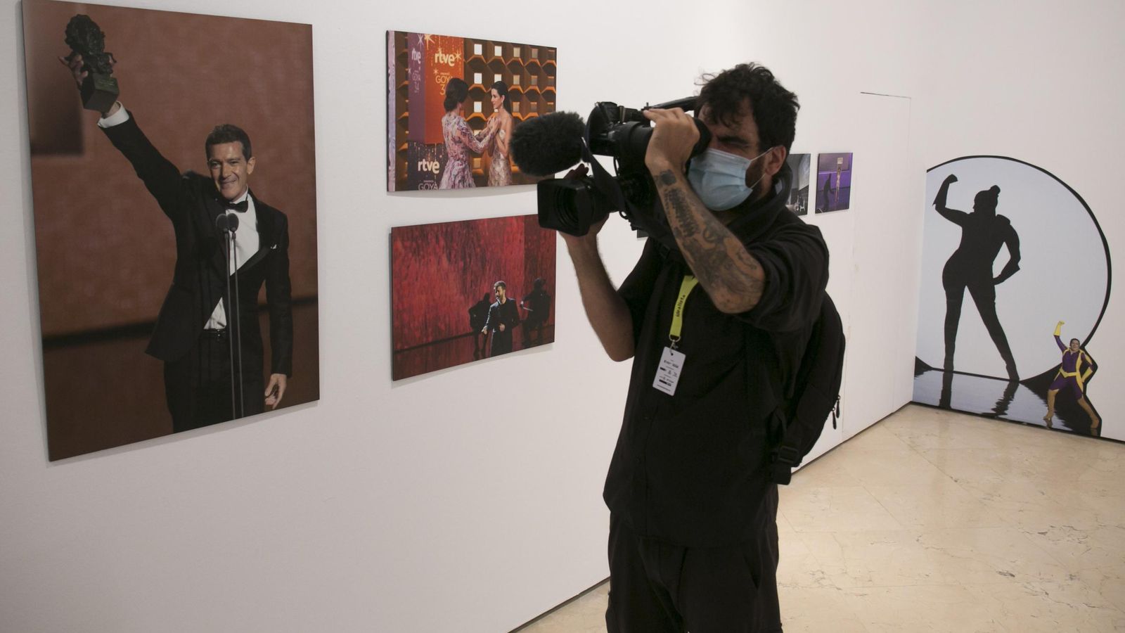 Algunas de las instantáneas de la muestra 'Los Goya en Málaga'.