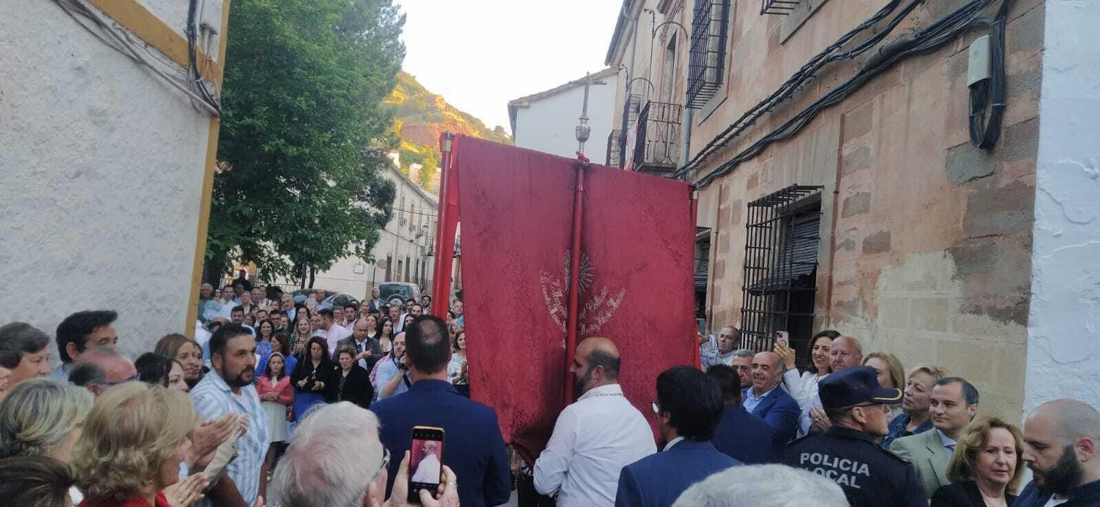 En imágenes: La patrona de Santisteban procesiona y renueva su mayordomía otro Pascuamayo