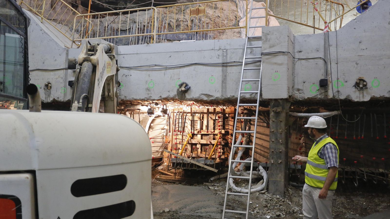 Imagen de archivo de los restos de la muralla nazarí encontrados en Callejones del Perchel.