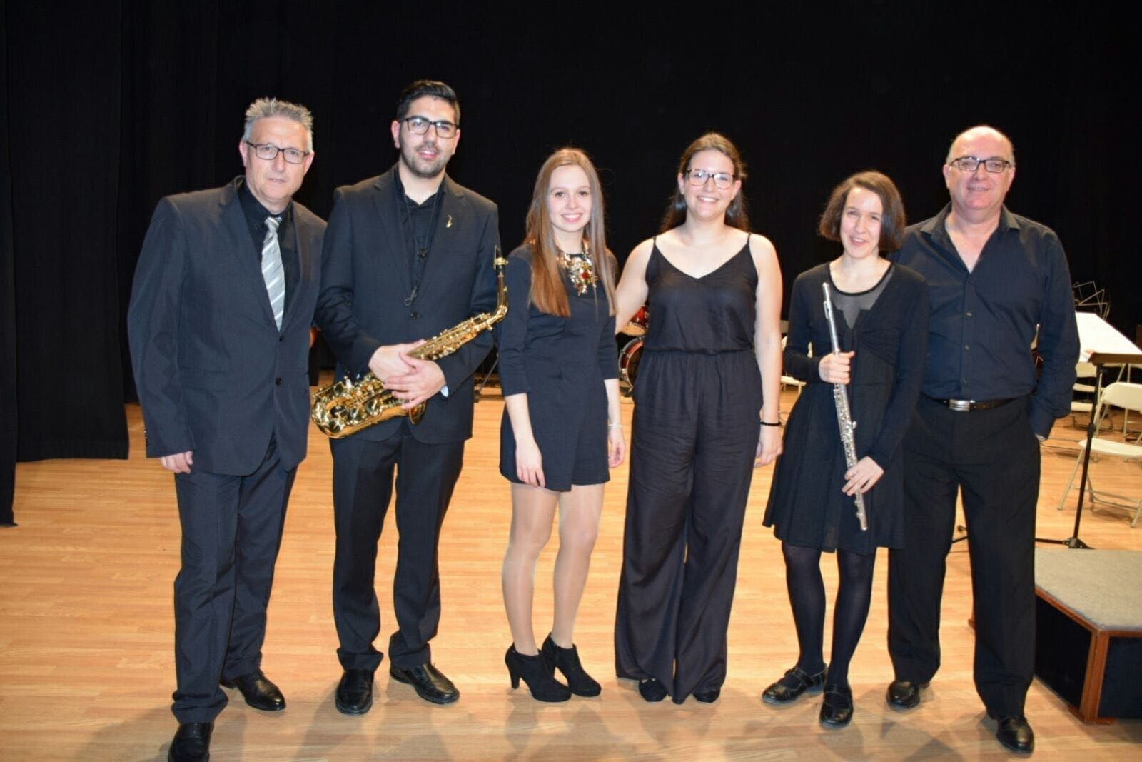 El director José Mateo, Joaquín Romero, Isa López y Elena Mateo, junto a María Pilar Miralles.