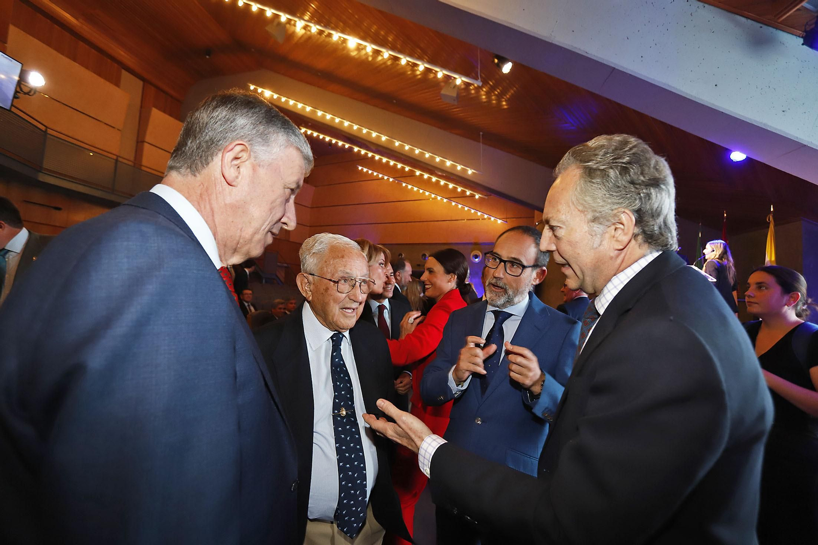 Imágenes de la recepción a los invitados a la gala del 40 aniversario de Huelva Información