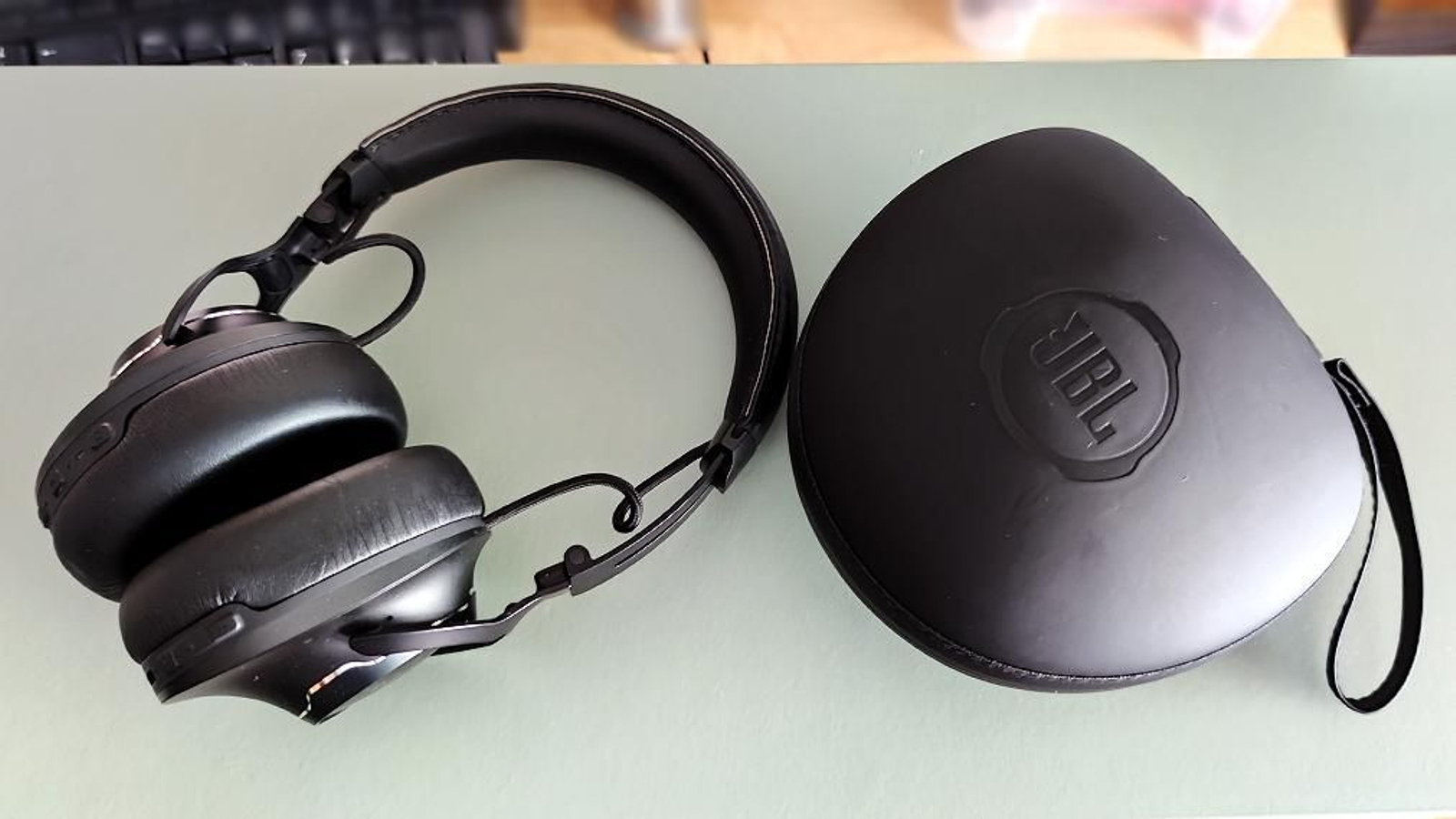 El análisis de los auriculares JBL Club One, en imágenes