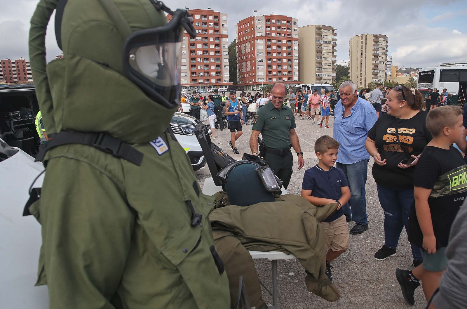 Fotos de la exhibición de medios de la Guardia Civil en el Llano Amarillo de Algeciras
