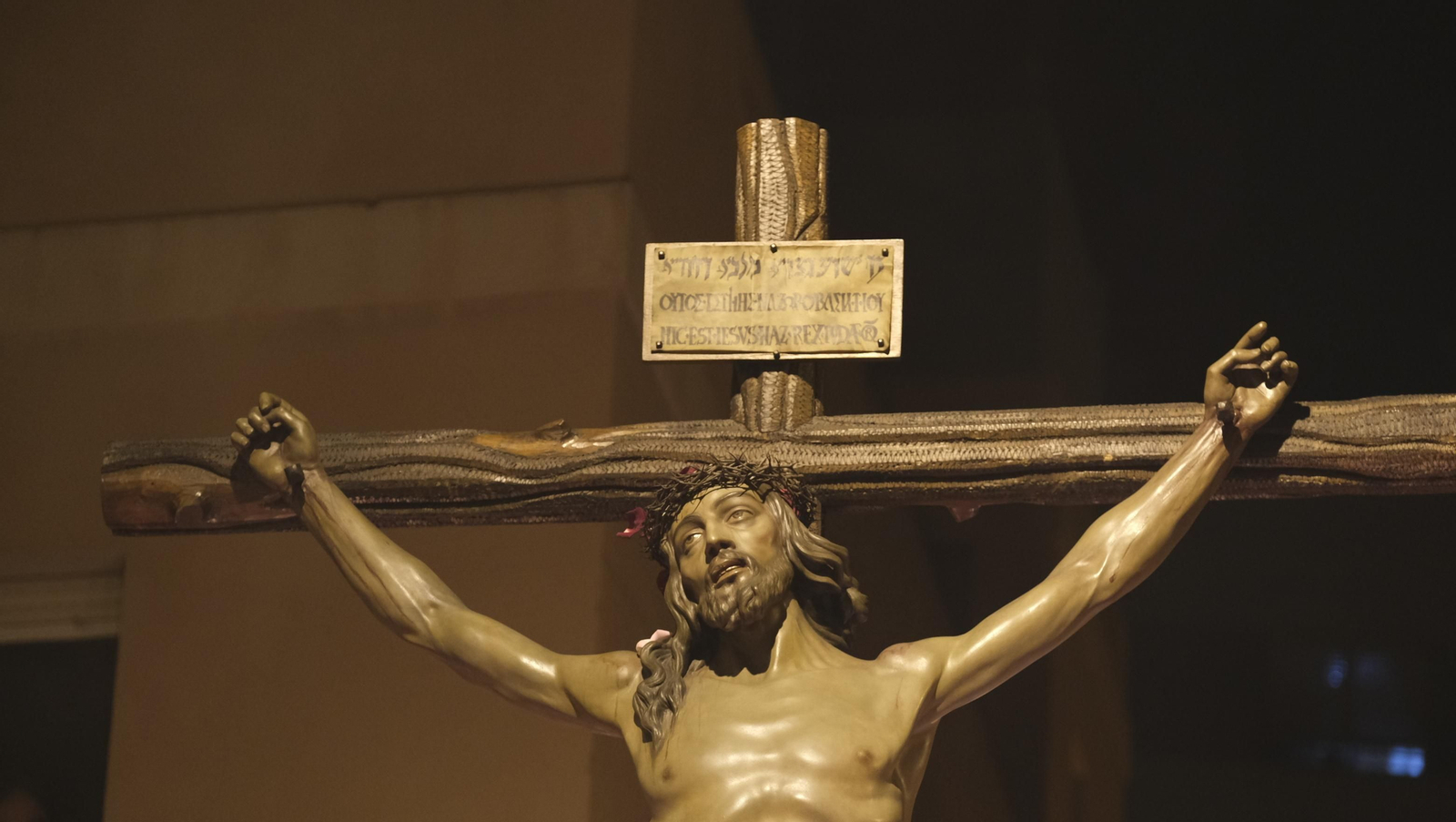 Procesión del Perdón en Almería, en imágenes