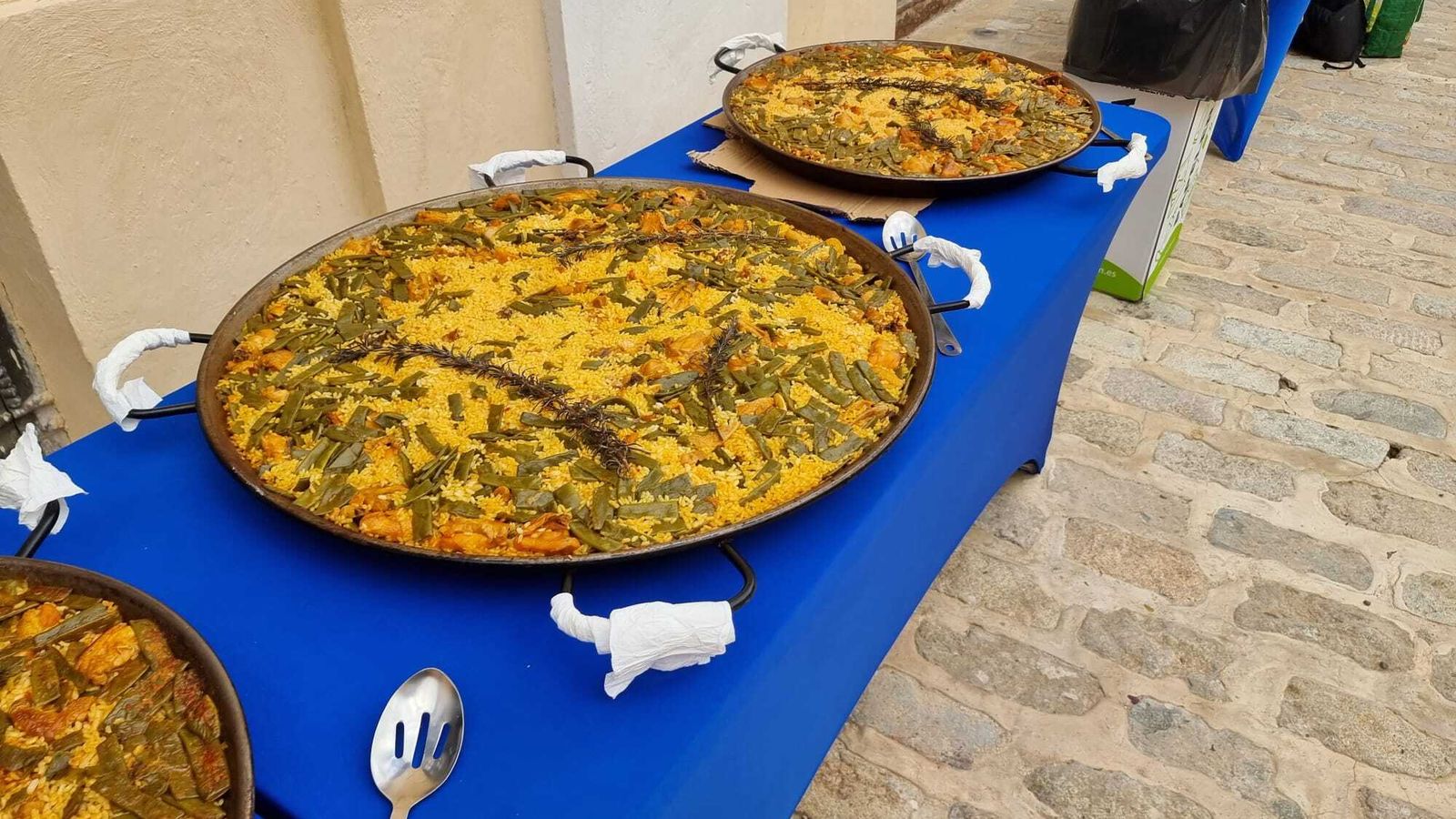Mesa de paellas en la Fábrica de Artillería de Sevilla
