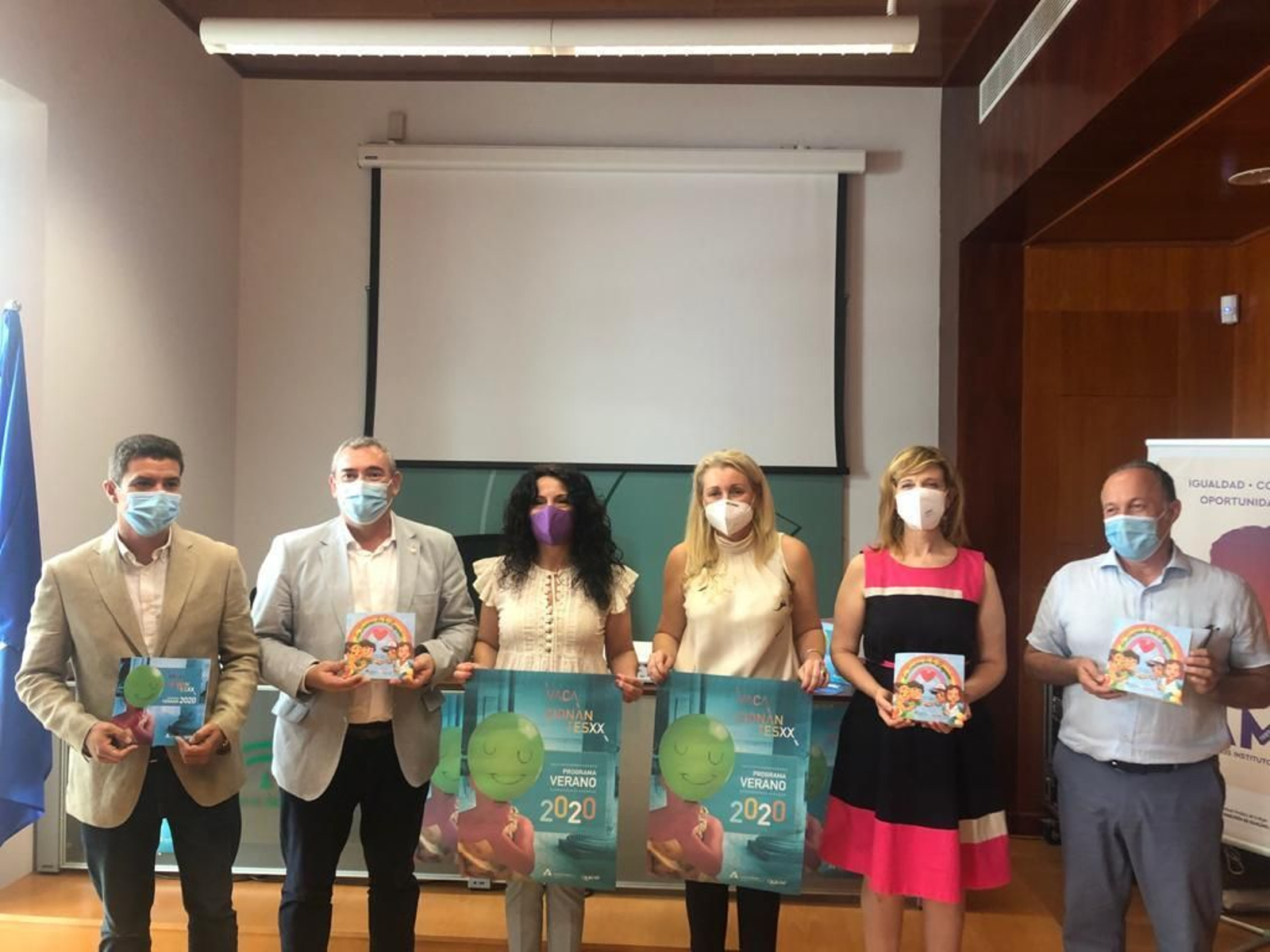 Un momento de la presentación del programa 'Vacacionantes', a cargo de la consejera de Igualdad.