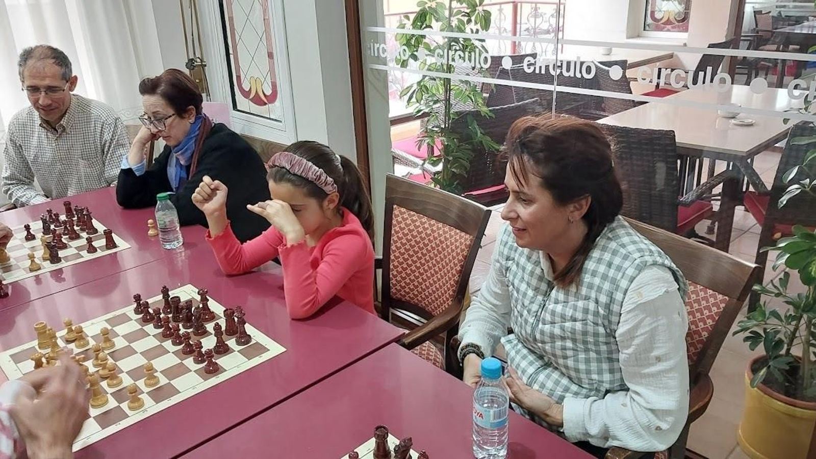 Partidas de ajedrez en el Círculo de Albox.