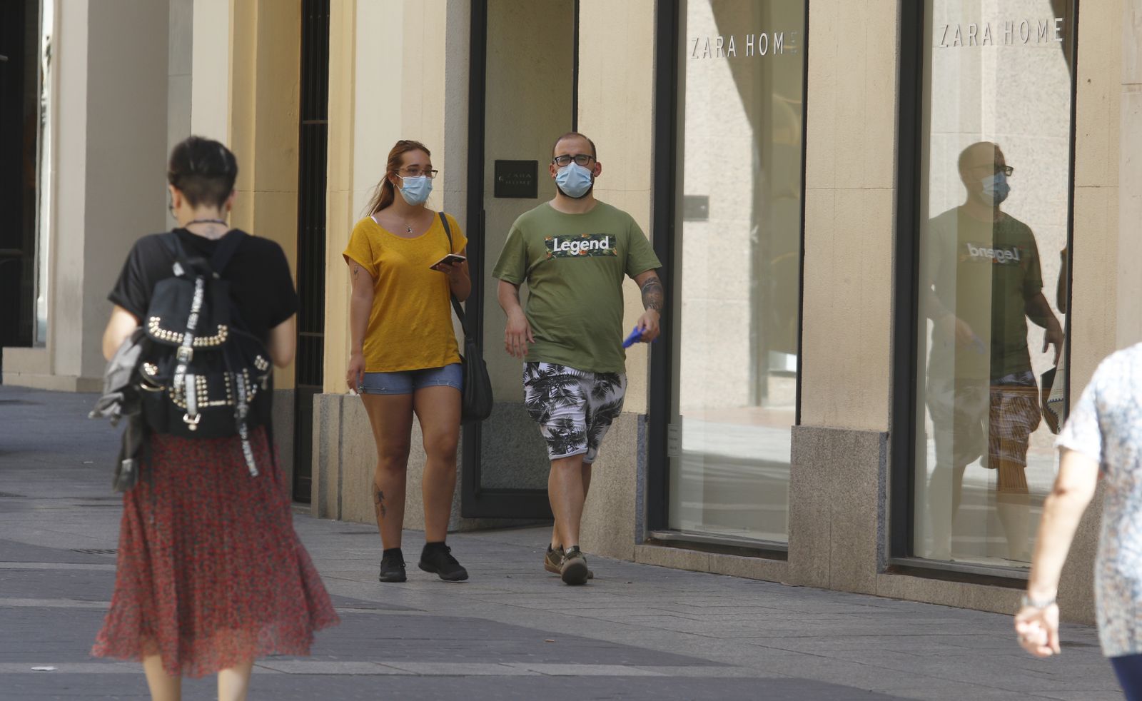 El primer día con mascarilla obligatoria en Córdoba, en fotografías