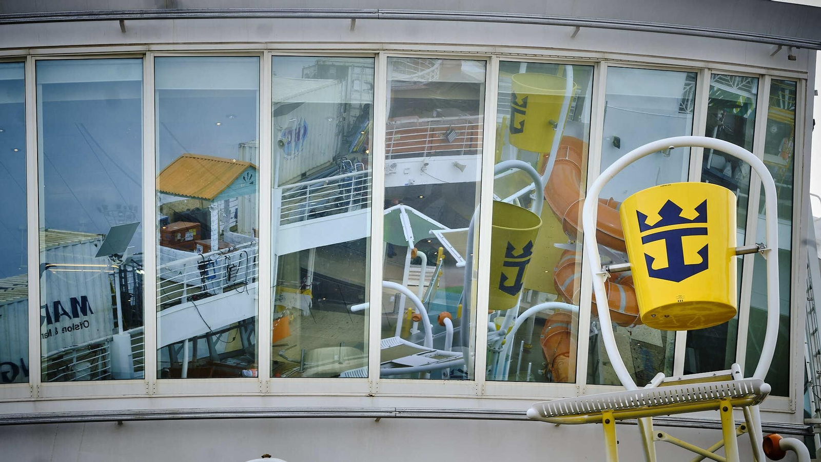 Obras en el buque 'Oasis of the Seas' Obras en el buque 'Oasis of the Seas'