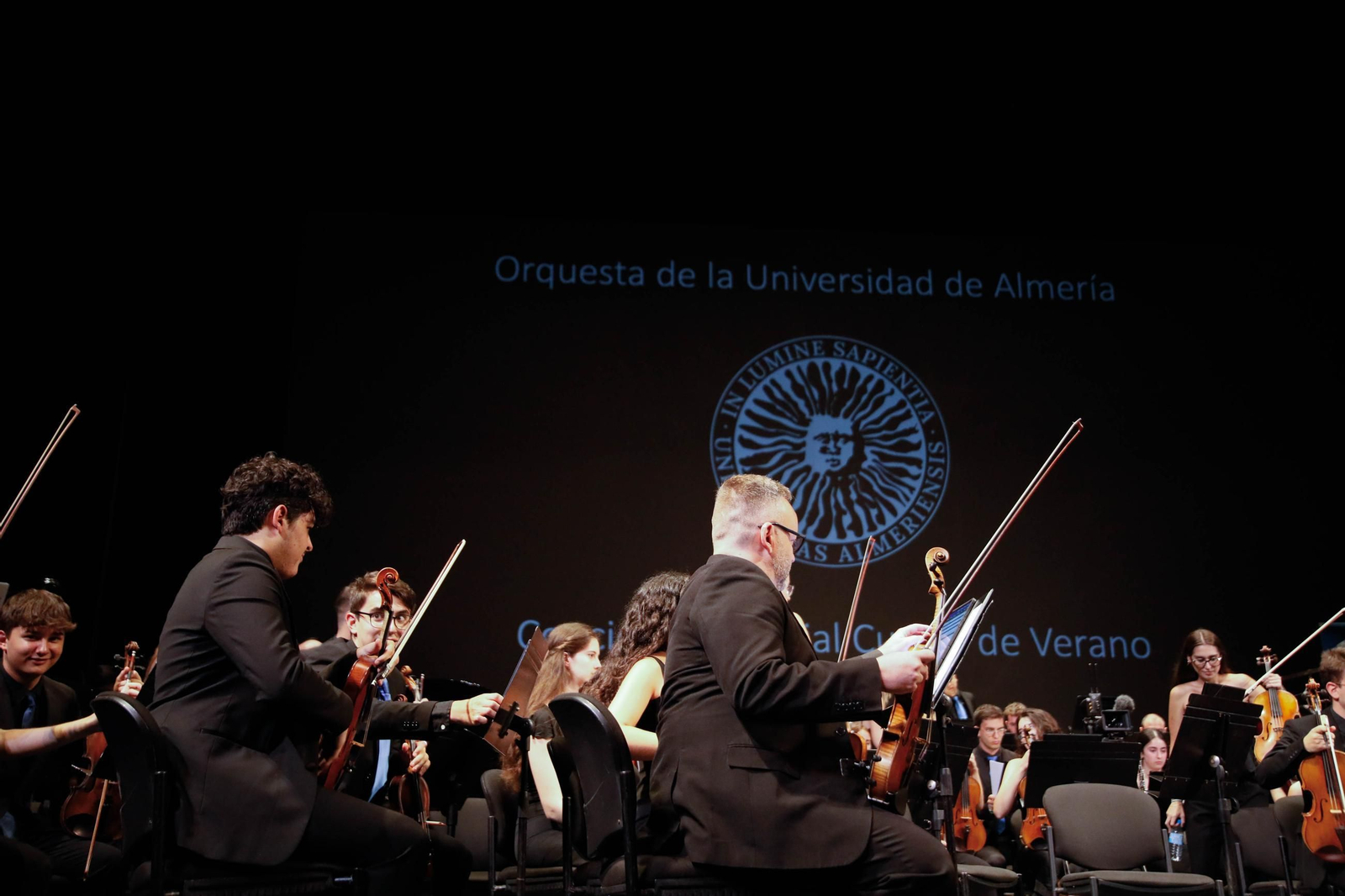 El concierto de la Orquesta de la UAL en el Auditorio Maestro Padilla, en imágenes