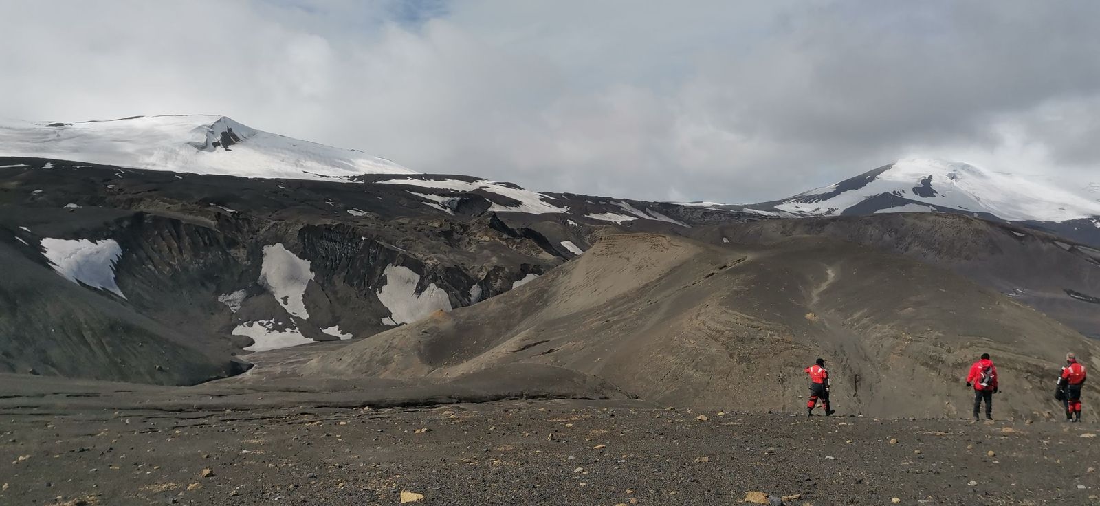 Investigadores de la Universidad de Jaén (UJA) en la Antártida.
