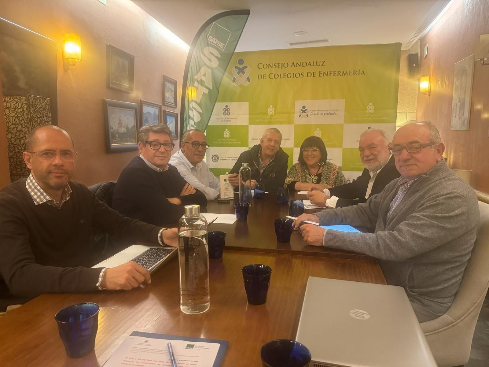 Reunión de los presentantes del CAE y de Satse.