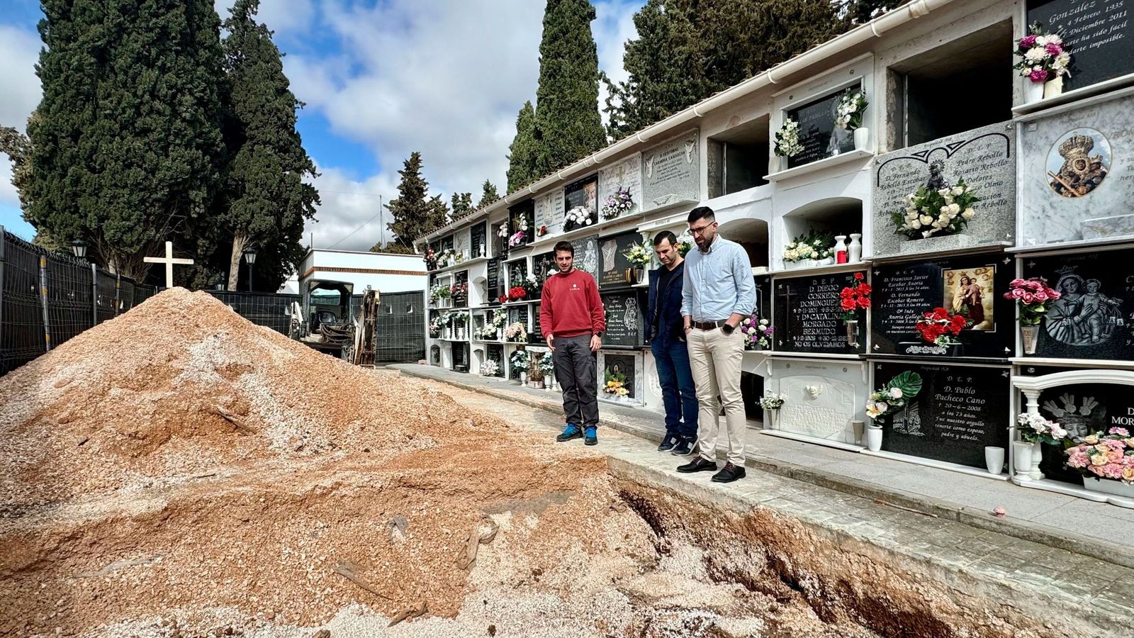 Fosa común del cementario de Campillos