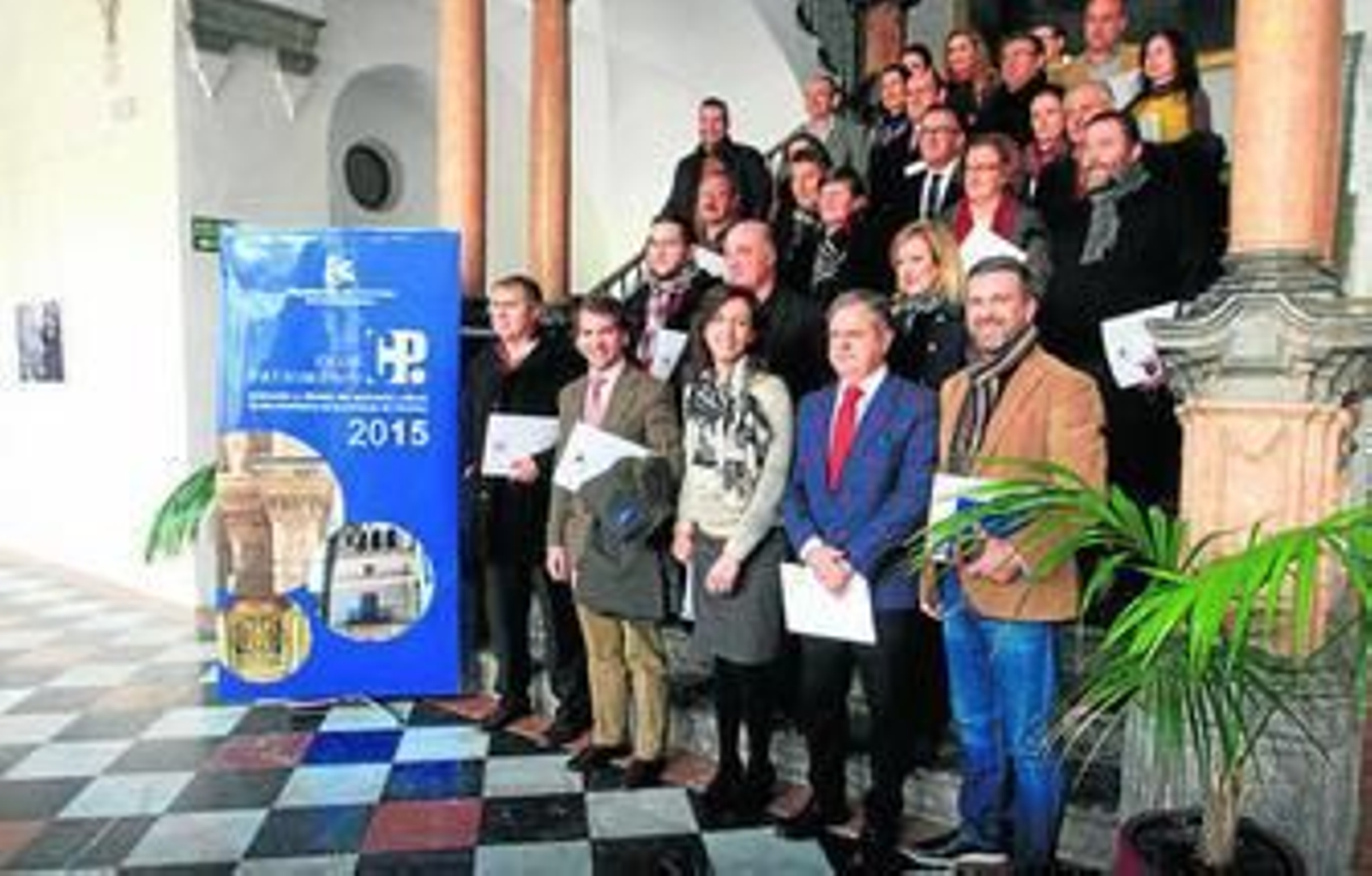 María Luisa Ceballos y Salvador Fuentes, con los alcaldes de las localidades participantes.