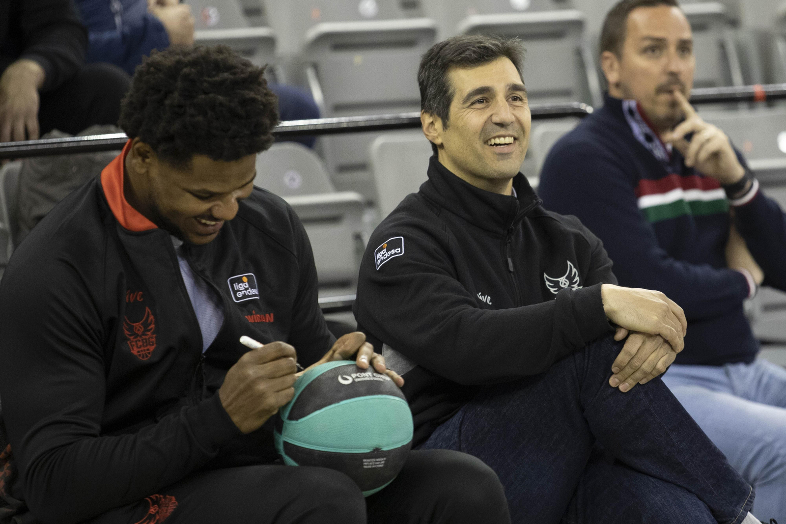 Las imágenes del primer Fénix Game del Covirán Granada