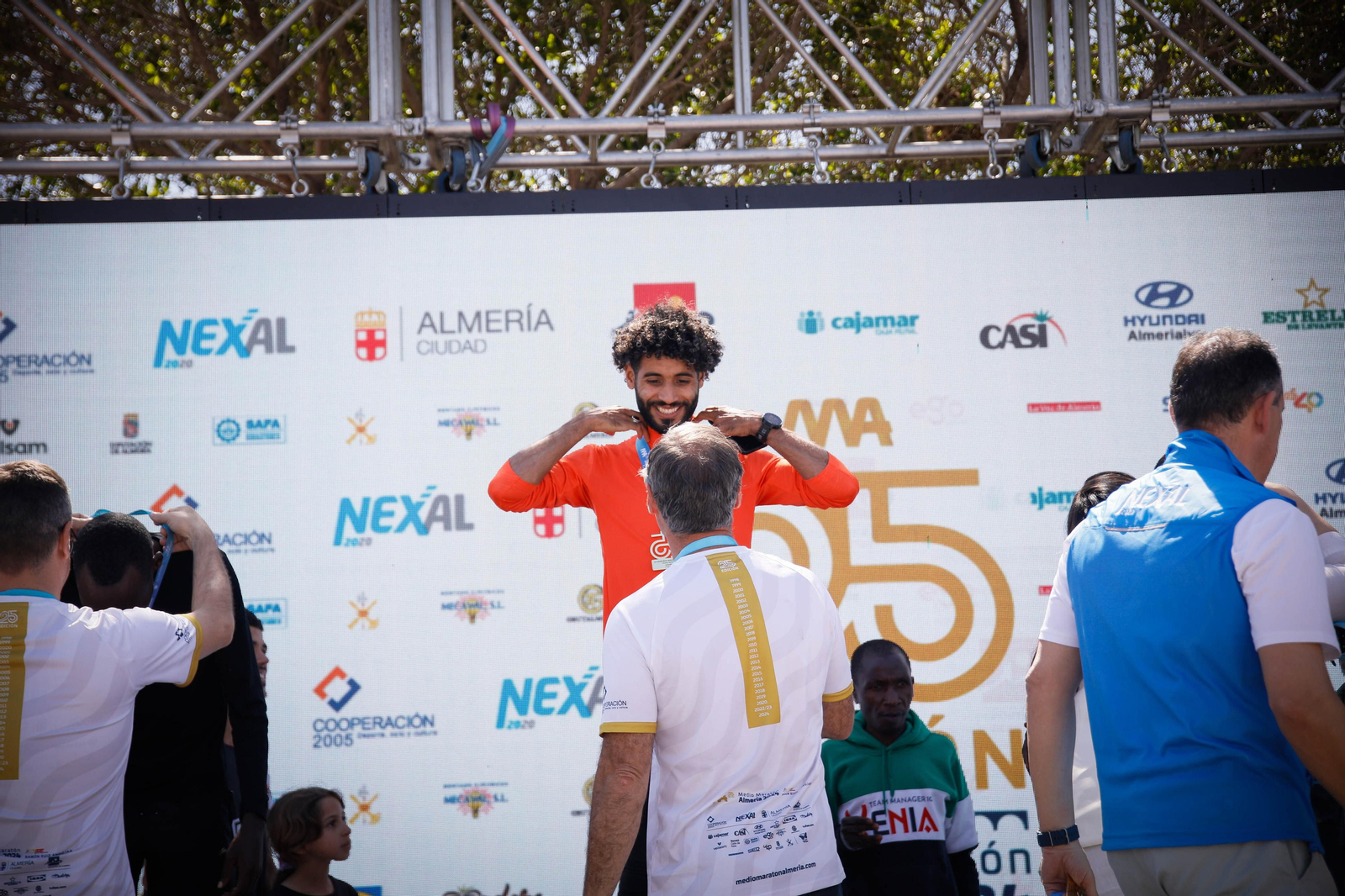 Imágenes de los premiados en la Media maratón de la Cuidad de Almería