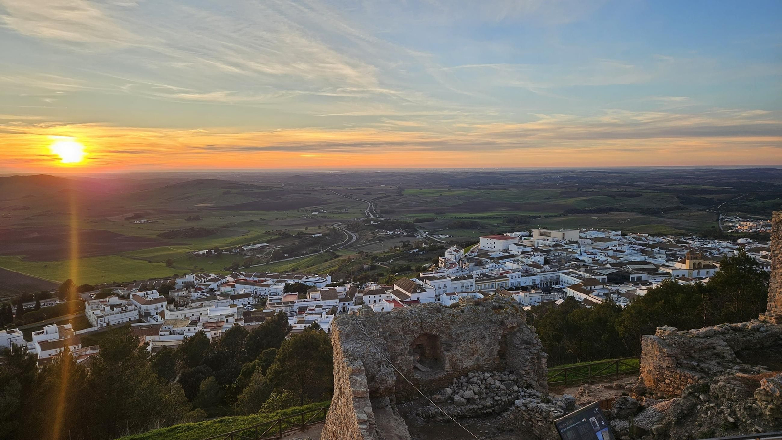 Atardecer desde el Cerro del Castillo Atardecer desde el Cerro del Castillo