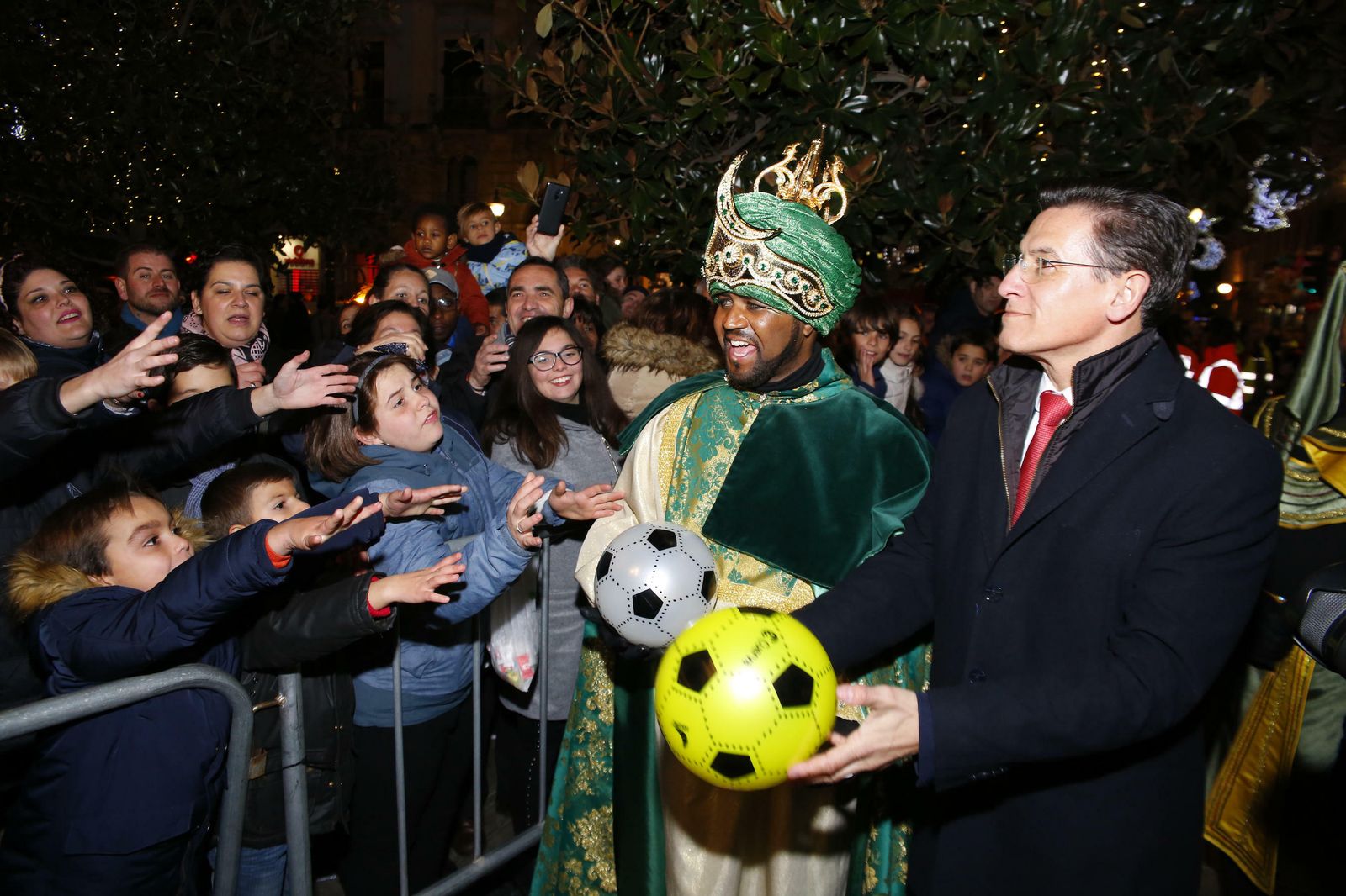 Todas las imágenes de la Cabalgata de Reyes de Granada
