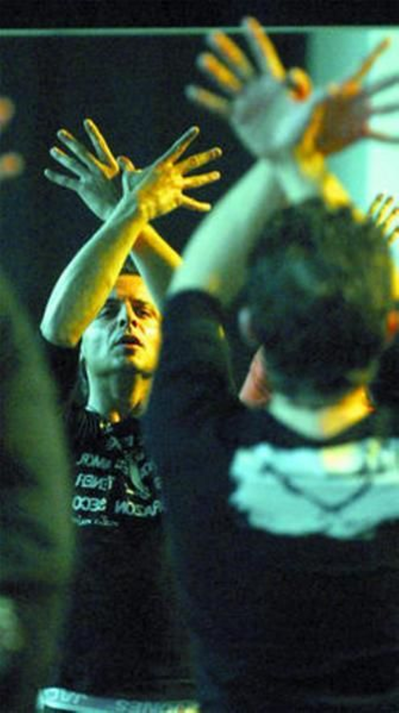 Diferentes momentos del montaje 'Granada en cuerpo y alma', de Juan Andrés Maya, durante los ensayos de estos días en La Chumbera. Con el espectáculo, el bailaor pretende recrear la historia del flamenco granadino desde la celebración en 1922 del Primer Concurso de Cante Jondo, organizado por Falla y Lorca. El espectáculo pretende rendir homenaje al bailaor Mario Maya, fallecido hace unos meses. FOTOS: MIGUEL ÁNGEL MOLINA (EFE)