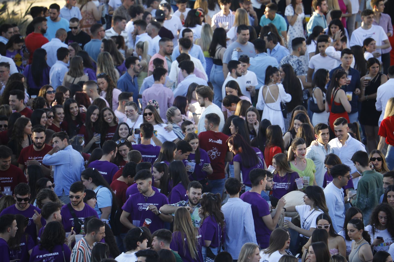 Feria de Córdoba: Las imágenes del botellón multitudinario, en imágenes