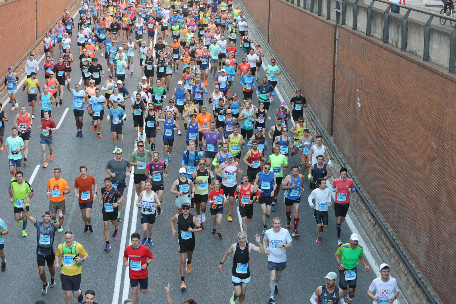 Búscate en la Zurich maratón de Sevilla