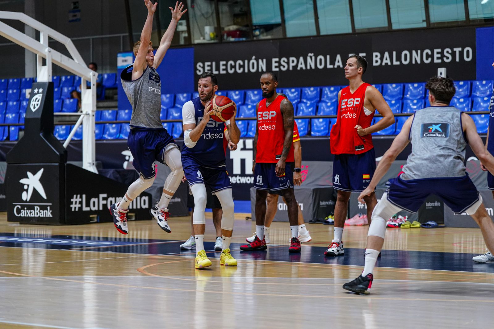 Fotos: Alberto Díaz, Brizuela y Barreiro ya entrenan con España