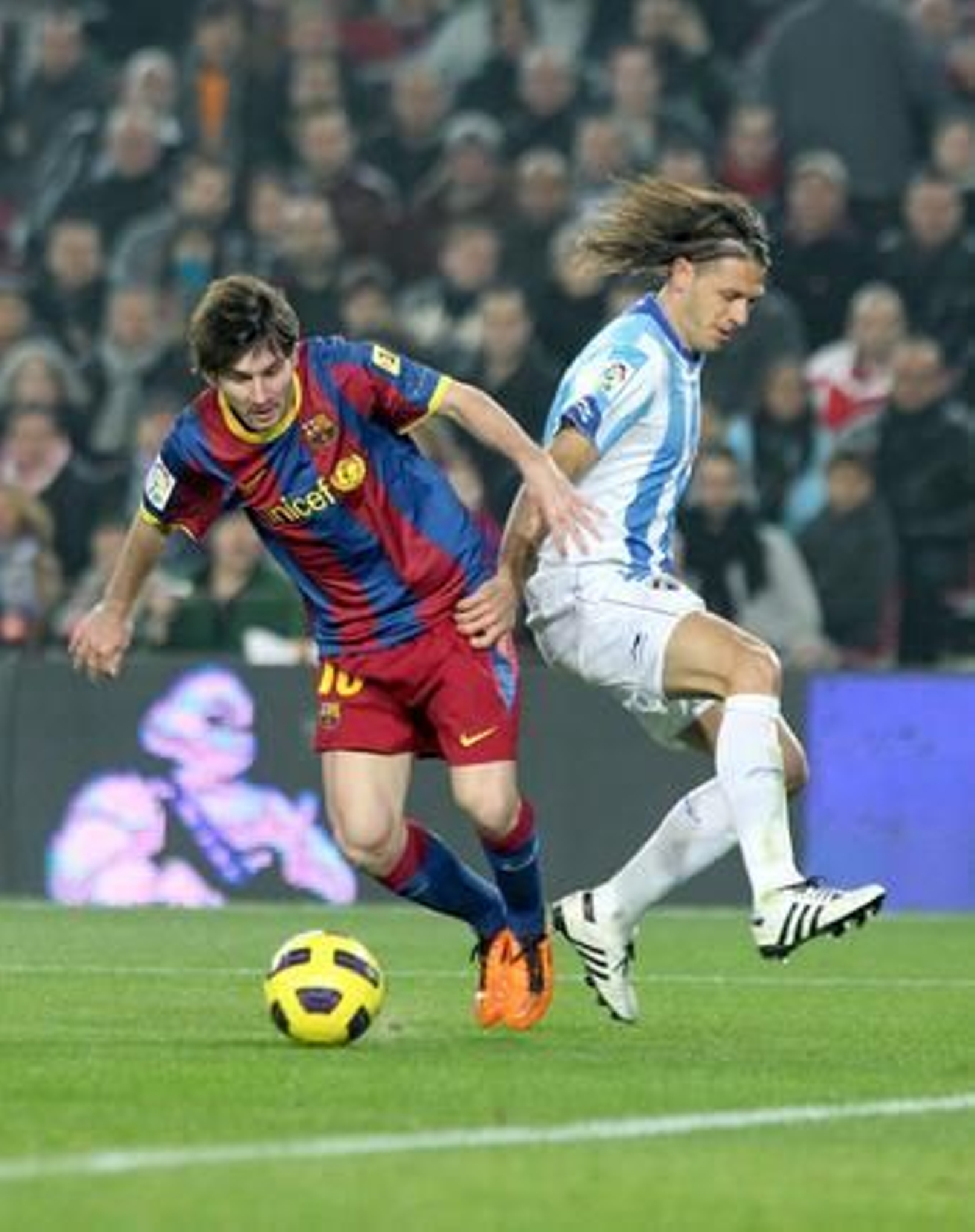 El Málaga se va goleado del Camp Nou ante una nueva exhibición del Barça (4-1). / EFE