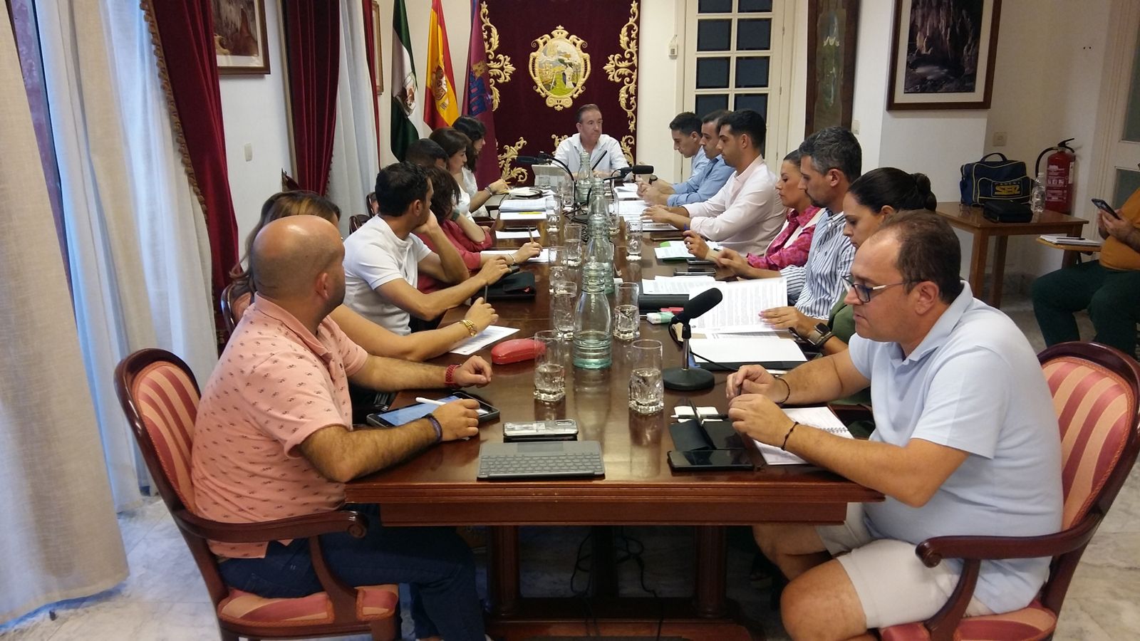 Pleno en el Ayuntamiento de Aracena.