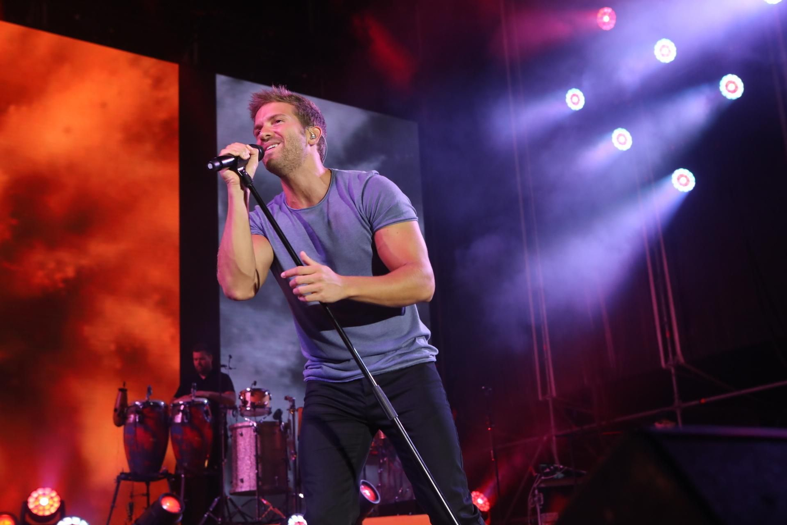 Pablo Alborán desplegó ayer un gran espectáculo en Sancti Petri.