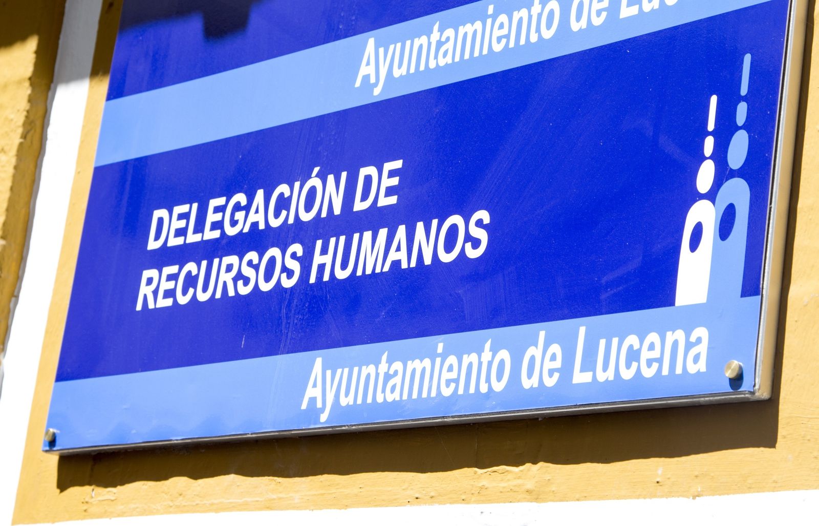 Cartel de la Delegación de Recursos Humanos del Ayuntamiento de Lucena.
