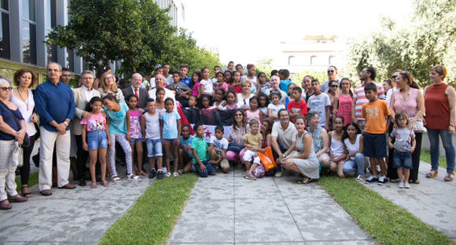 Los niños refugiados saharauis retornan a los campamentos