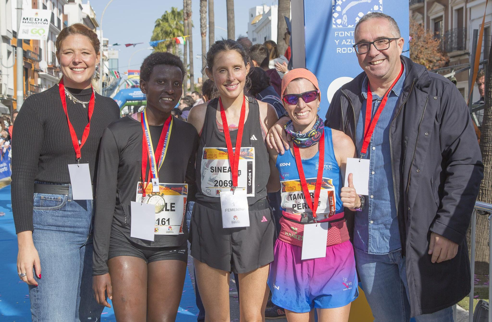 Sidnead O'Connor, en el centro con el resto del podio femenino.