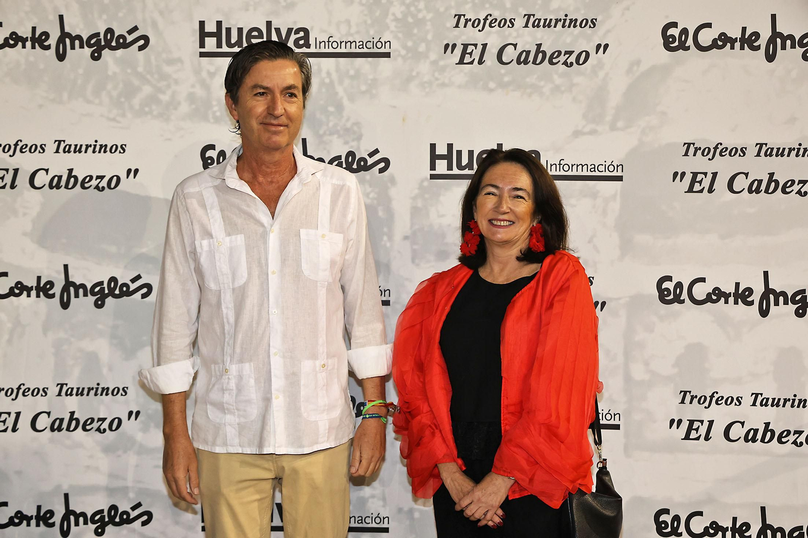 Imágenes del ambiente en la entrega de la XXXII edición de los premios taurinos "El Cabezo"