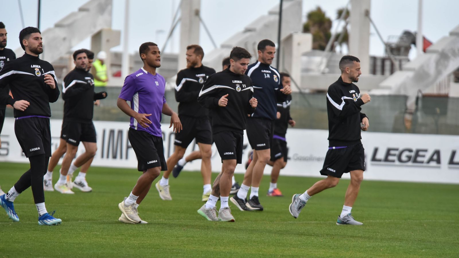 Las fotos del primer entrenamiento de Moi Parra con la Balona