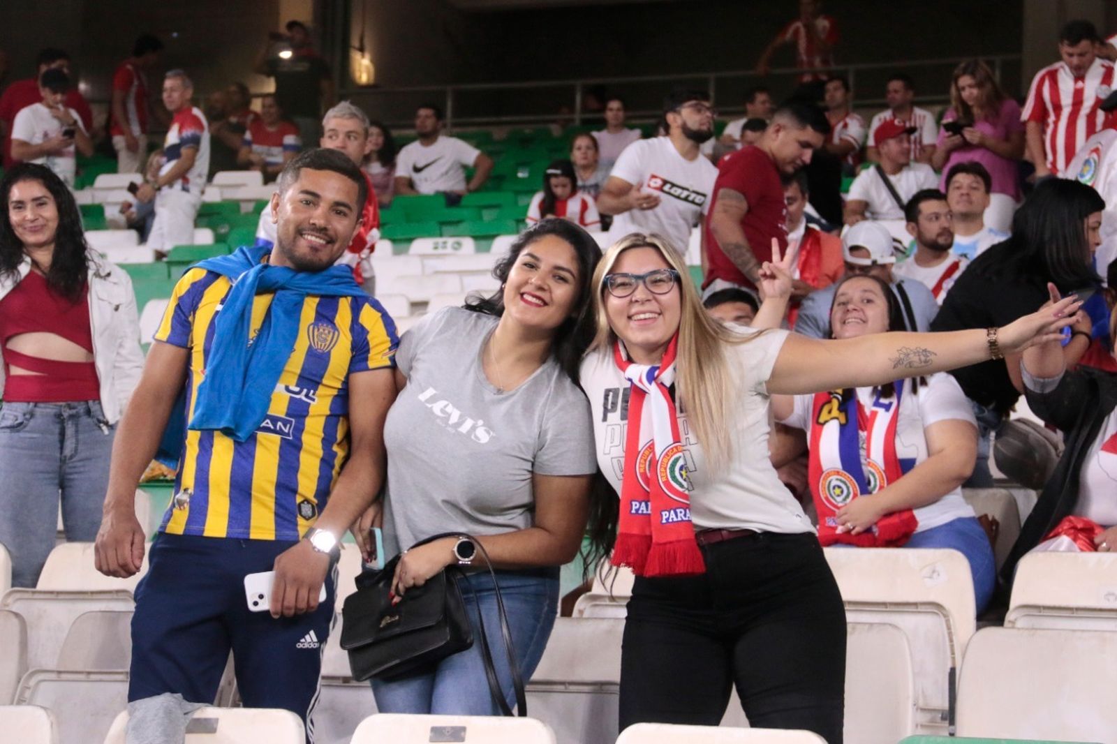 Las imágenes del Marruecos - Paraguay en el Benito Villamarín