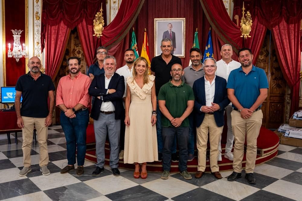 Diputación inicia la distribución de 180 equipos informáticos híbridos en 40 ayuntamientos de la provincia de Cádiz
