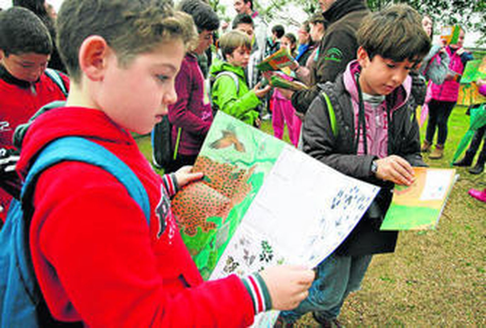 Los alumnos del colegio Antonio Guerrero, ayer en Marismas del Odiel.