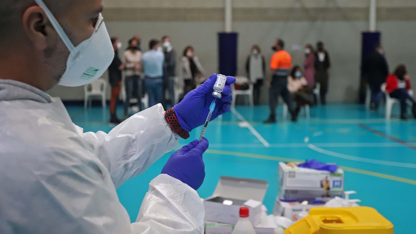 Vacunación de profesores en Algeciras