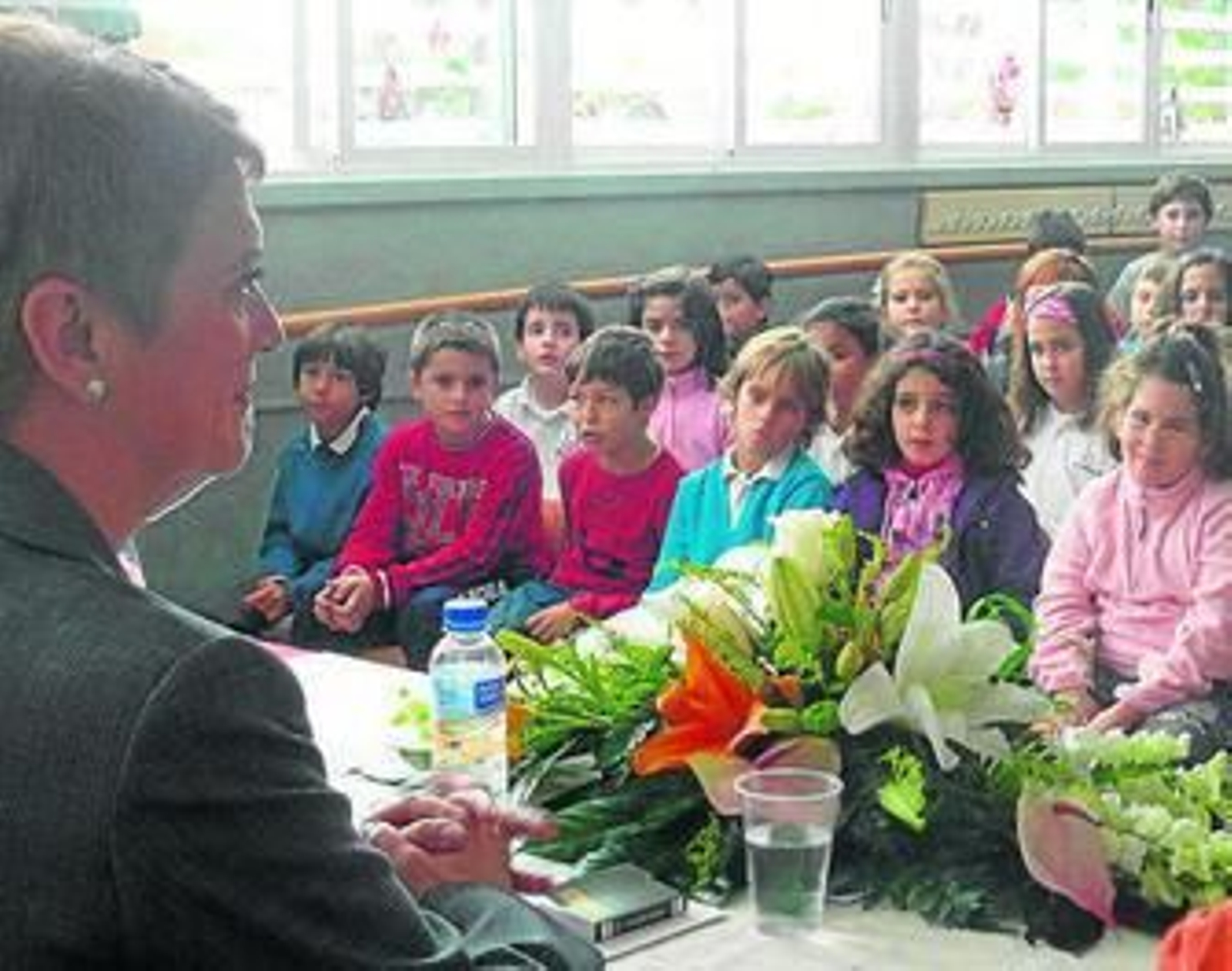 Imágenes de la visita de Consuelo Rumí al CEIP Rafael Alberti.