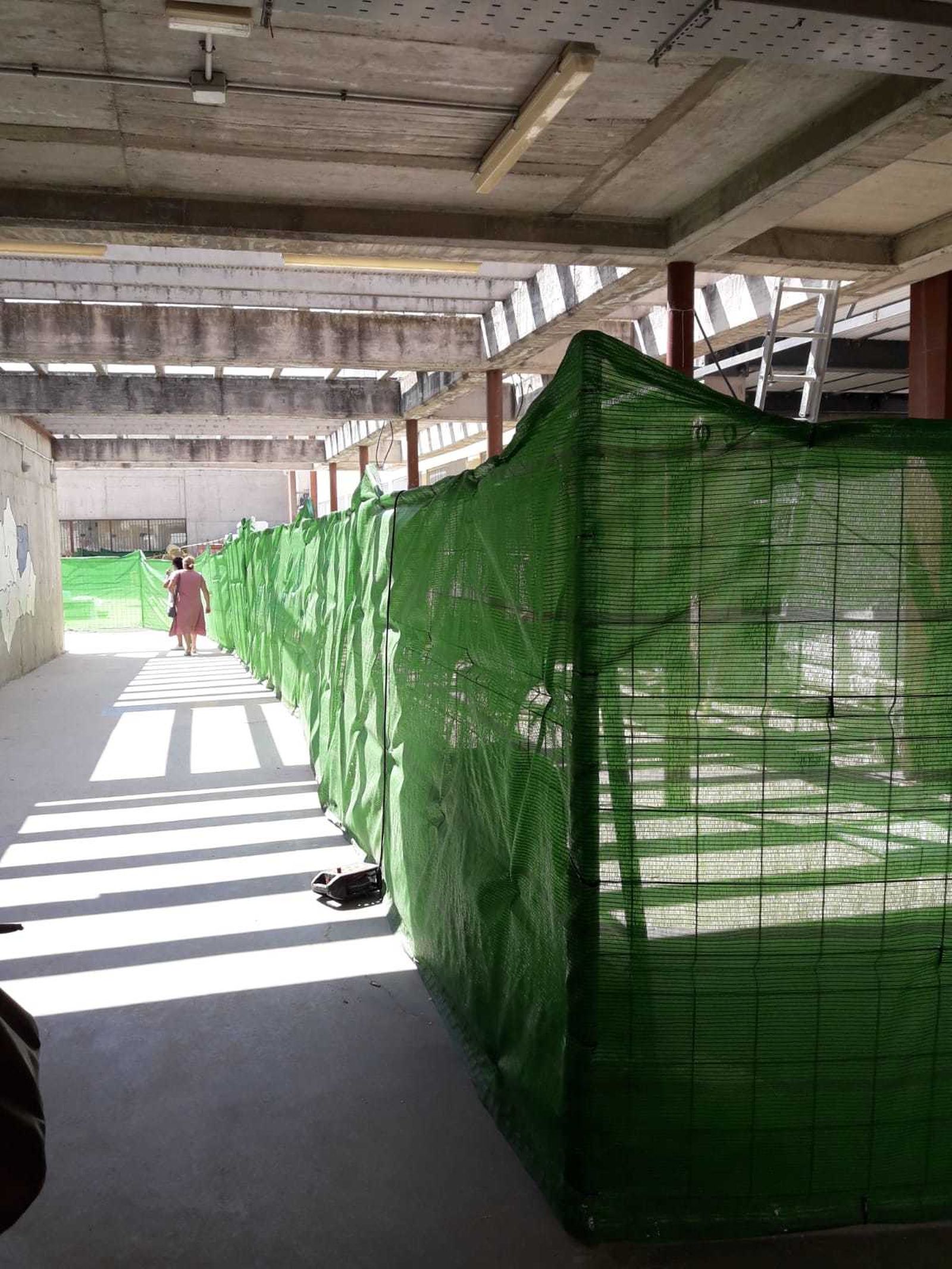 Un perspectiva de la zona acotada para las obras.