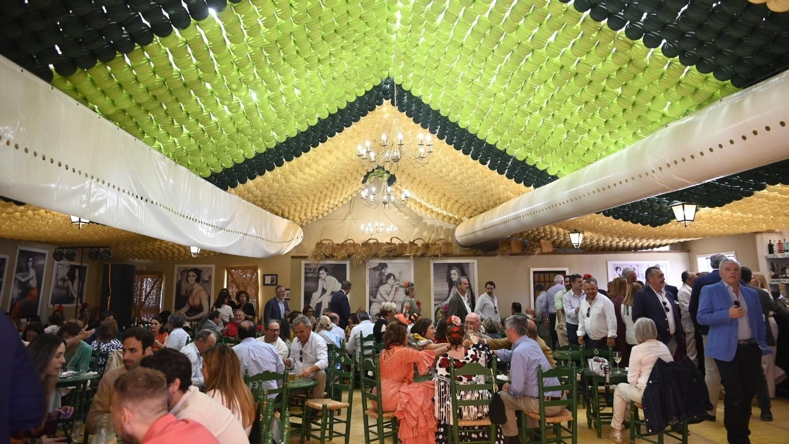 La Reja. Segundo premio Un recorrido en imágenes por las casetas ganadoras de la Feria de Córdoba
