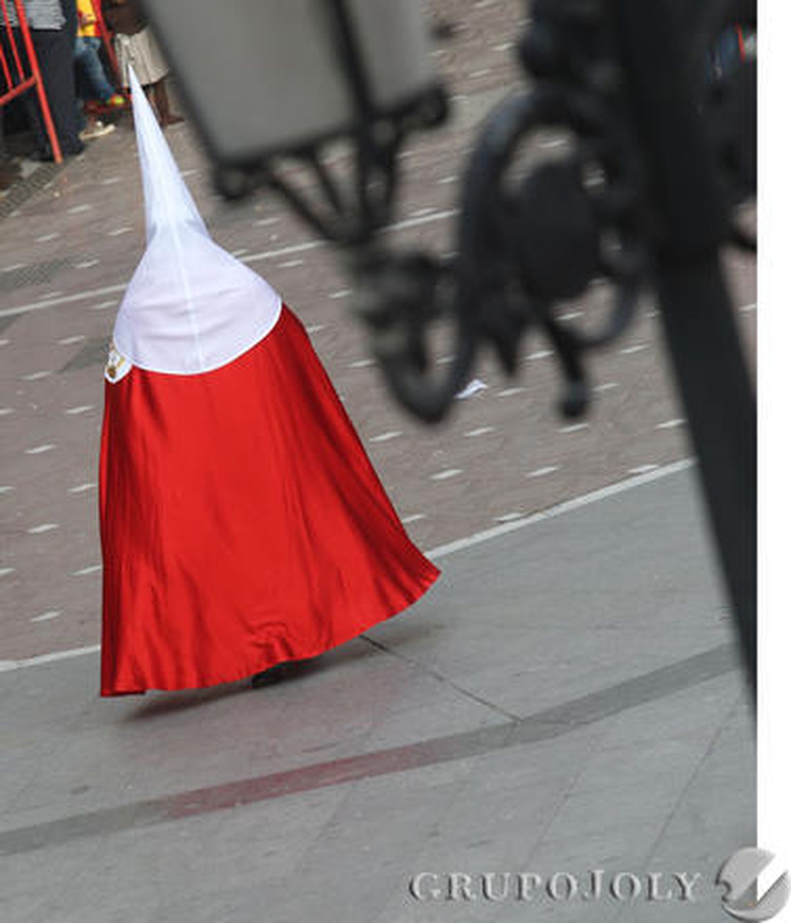 El sol acompañó al Cristo en el primer día de Semana Santa./Paco Guerrero