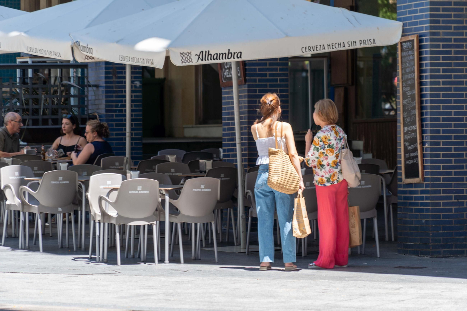 La Plaza Quintero Báez, espacio peatonal, arbolado y punto de encuentro urbano.