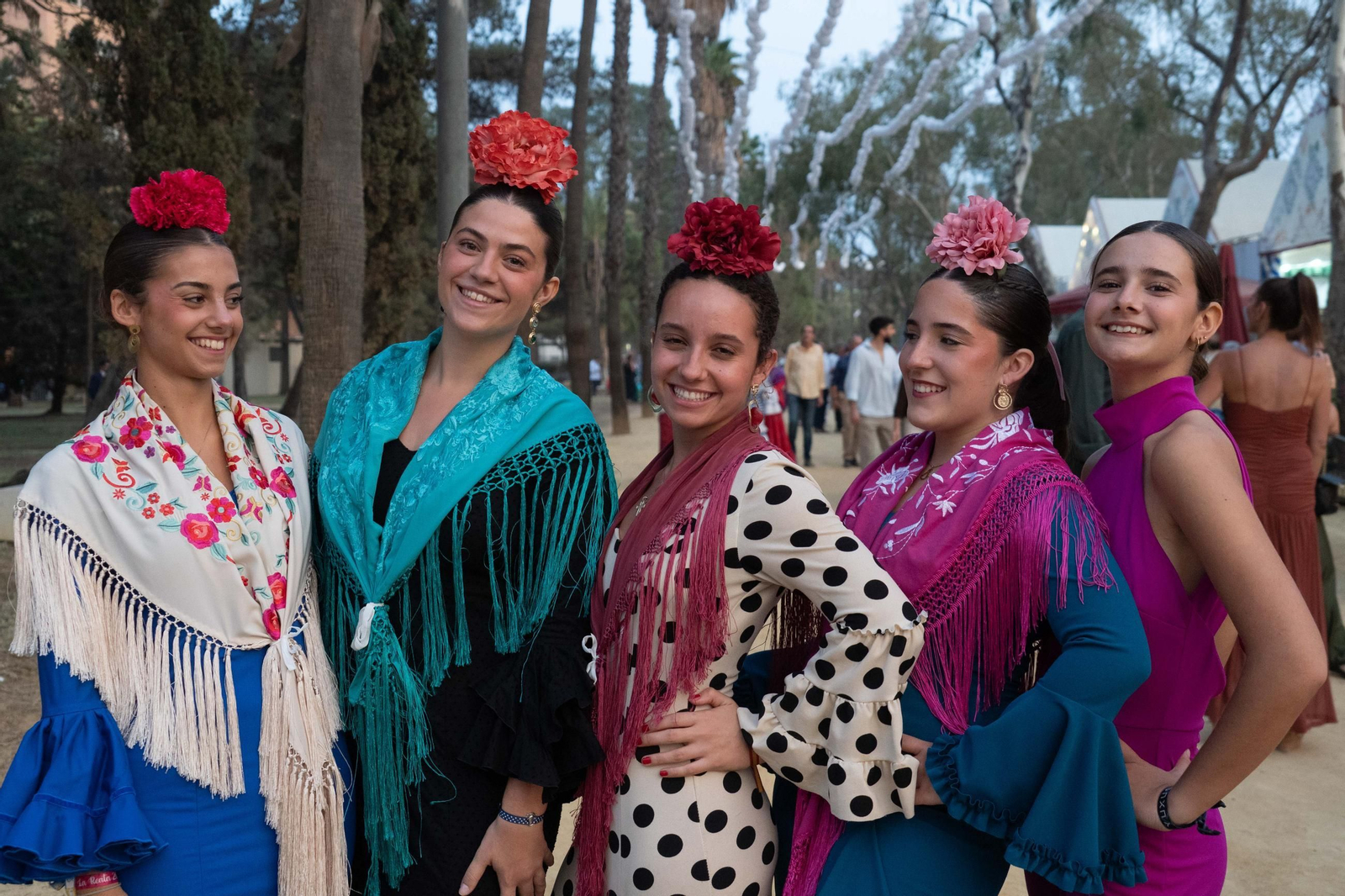 Imágenes del ambiente del ambiente de la tarde del domingo en la Feria de Otoño y del Caballo 2025 de Huelva