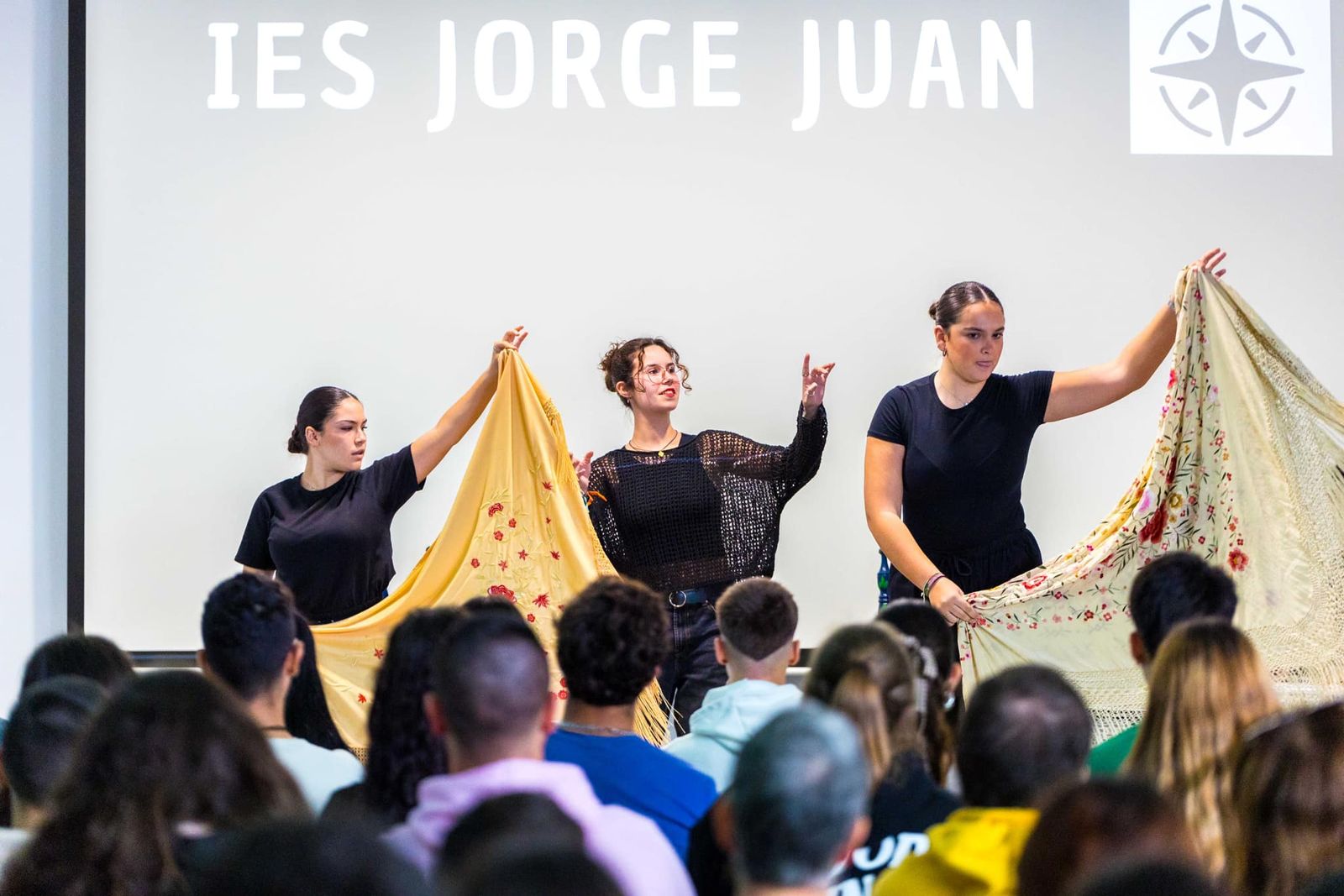 Así celebró el IES Jorge Juan el Día del Flamenco en el Museo Camarón