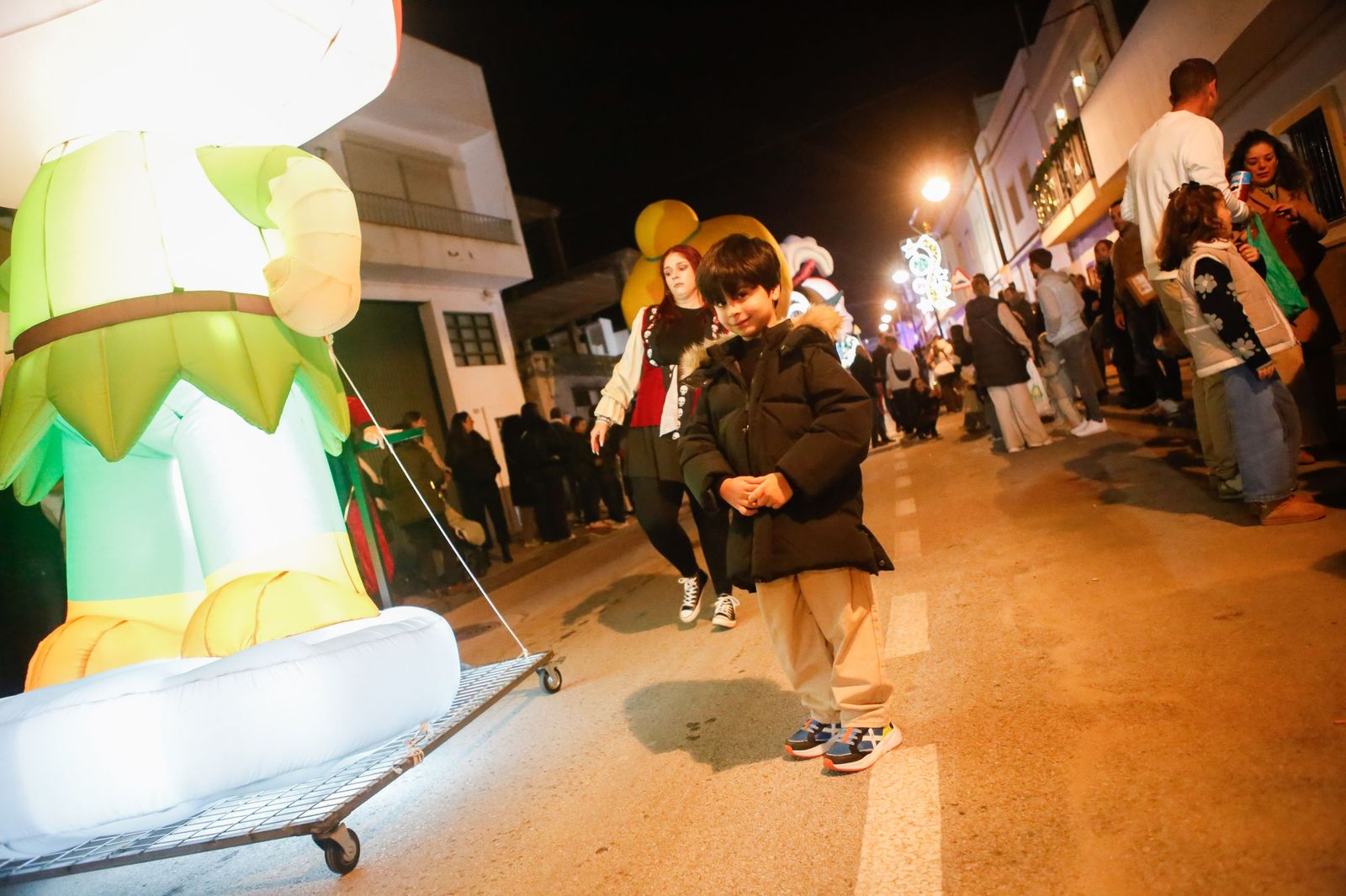 Búscate en las fotos de la cabalgata de Reyes Magos 2026 en Los Barrios