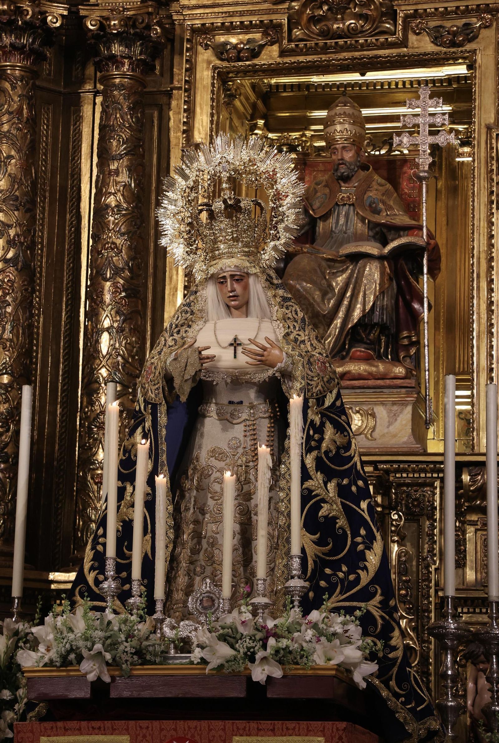 Traslado de la Virgen de la Amargura de Santa Ángela de la Cruz a San Pedro